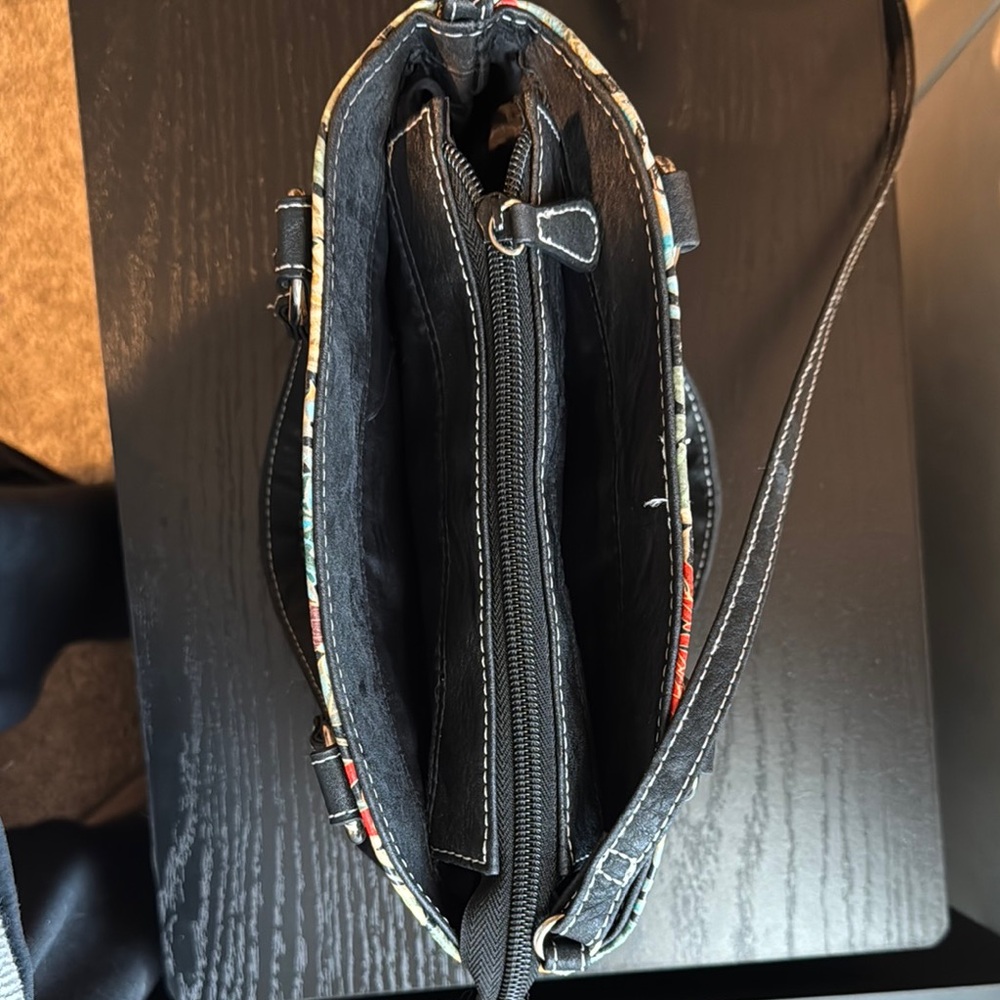 Floral Black Handbag - Picture 3 of 4
